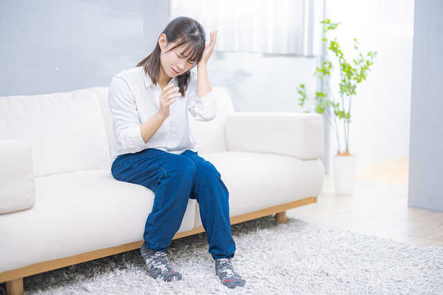 更年期の頭痛はなぜ起こる?原因・症状・対処法ガイド